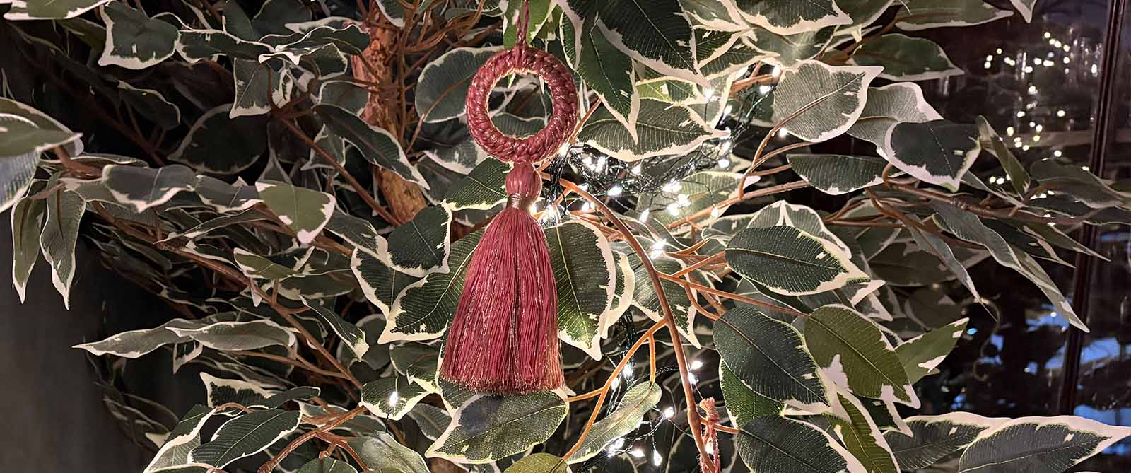 Circle Top Tassels - Decorative Tassels for Weddings, Christmas Trees